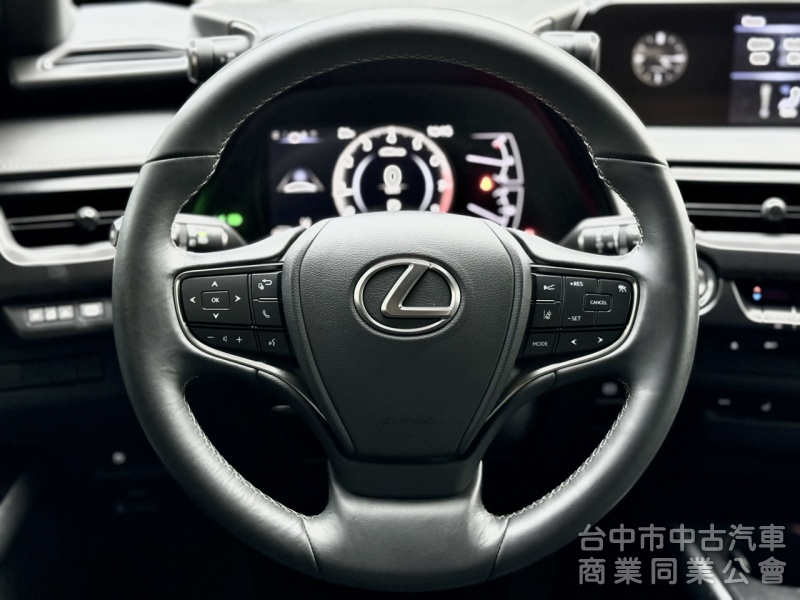 20年領牌！小改款！全速域ACC！一手車！原廠保養！盲點 CarPlay 雙前座電熱椅！原鈑件！可全貸！台中在地30年！