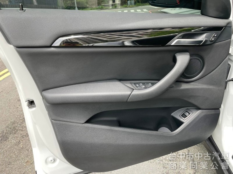 汎亞汽車 BMW X1 SDRIVE20i 全車原鈑 完美車況 超低里程