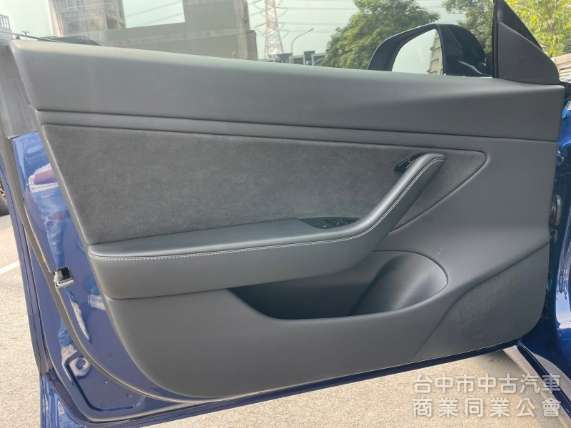 汎亞汽車 2020 Tesla Model 3 超低里程2.5萬公里 全車原鈑件，內外都漂亮 認證AA等級