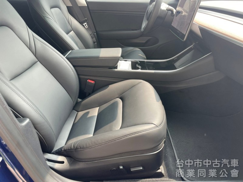 汎亞汽車 2020 Tesla Model 3 超低里程2.5萬公里 全車原鈑件，內外都漂亮 認證AA等級