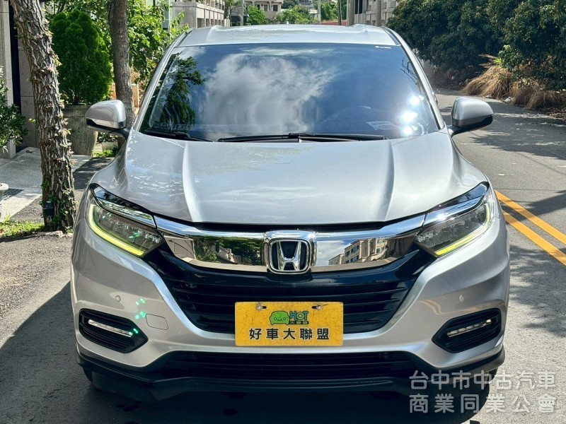 車況漂亮，旅遊小休旅車款