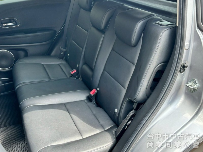 車況漂亮，旅遊小休旅車款