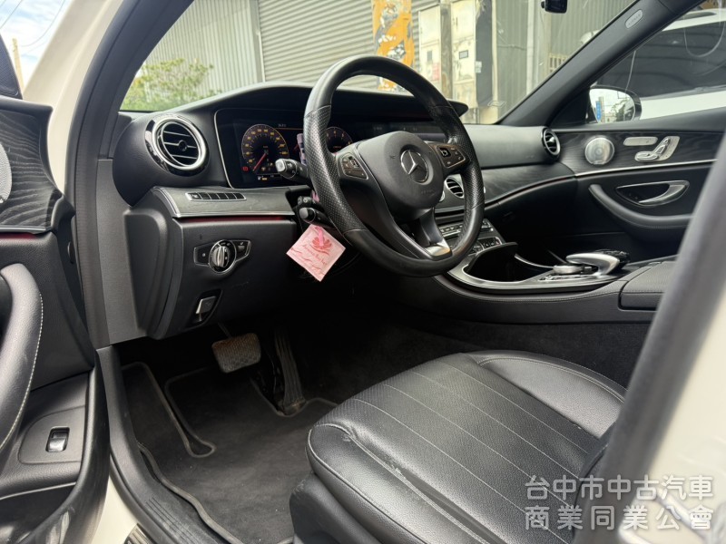 2017 E300 4MATIC 原版件 跑少、車況超優 全景 柏林 雙液晶 360環景 光束頭燈 抬顯