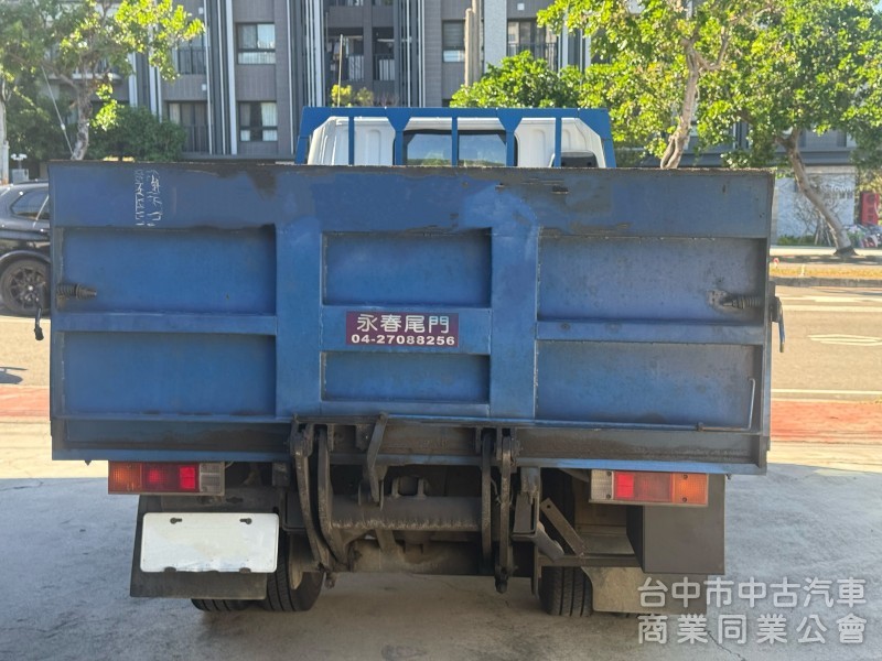 2005 Canter 貨斗11呎半 升降尾門