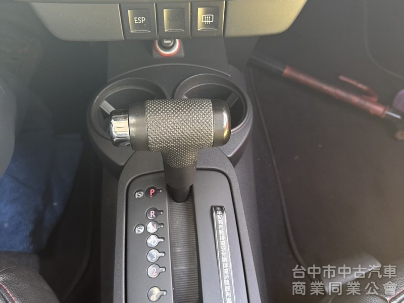 2006年出廠 福斯beetle 金龜車1.6  內外氣氛非常漂亮 開在路上更加吸睛  ✅可認證 ✅里程保證 ✅