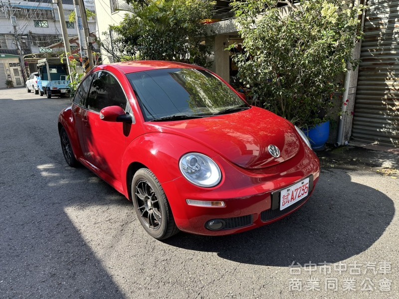 2006年出廠 福斯beetle 金龜車1.6  內外氣氛非常漂亮 開在路上更加吸睛  ✅可認證 ✅里程保證 ✅