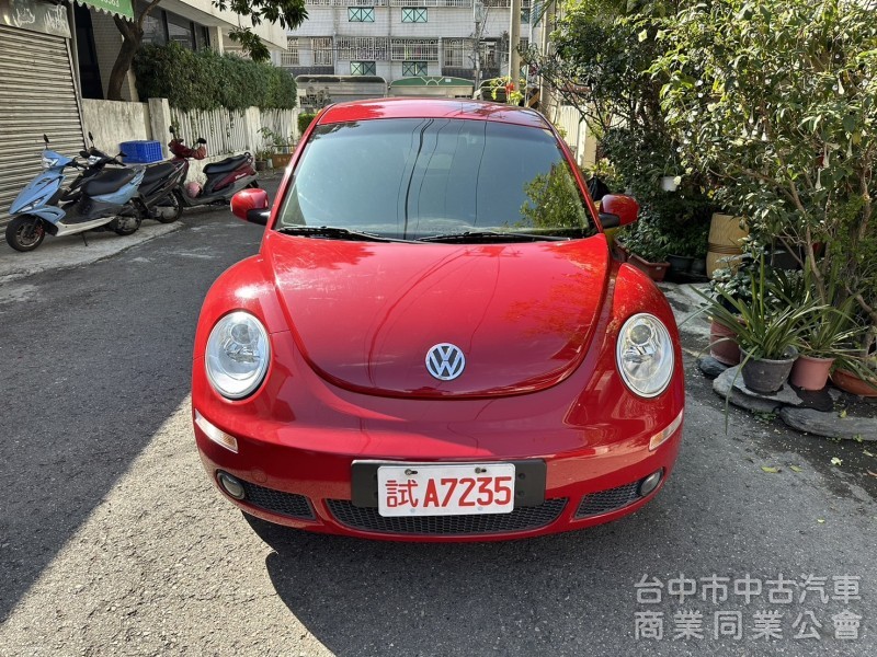2006年出廠 福斯beetle 金龜車1.6  內外氣氛非常漂亮 開在路上更加吸睛  ✅可認證 ✅里程保證 ✅
