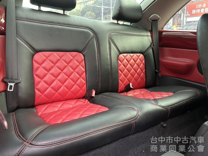 2006年出廠 福斯beetle 金龜車1.6  內外氣氛非常漂亮 開在路上更加吸睛  ✅可認證 ✅里程保證 ✅