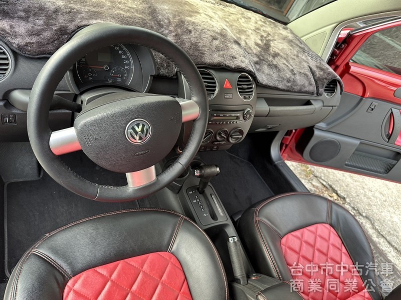 2006年出廠 福斯beetle 金龜車1.6  內外氣氛非常漂亮 開在路上更加吸睛  ✅可認證 ✅里程保證 ✅