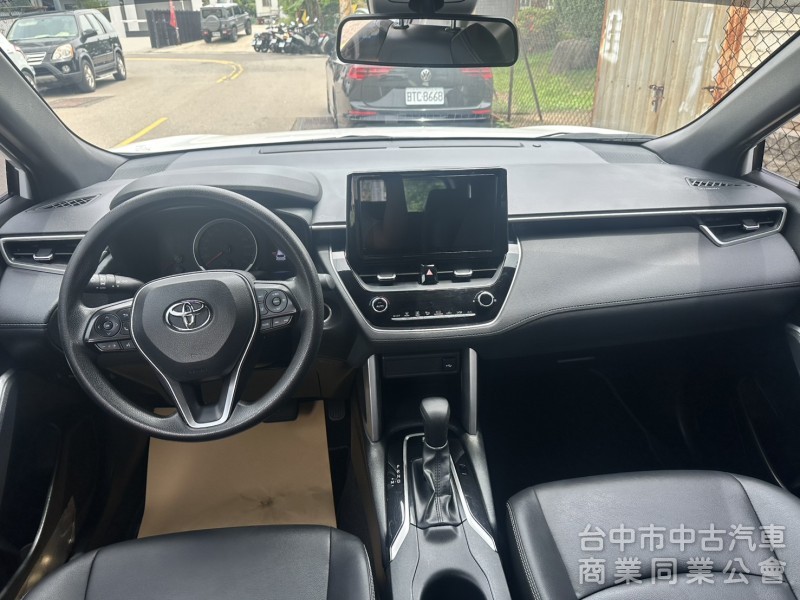   【2022 Toyota Corolla Cross 1.8 豪華版】  稀有釋出！超人氣神級休旅，空間大、省油又耐