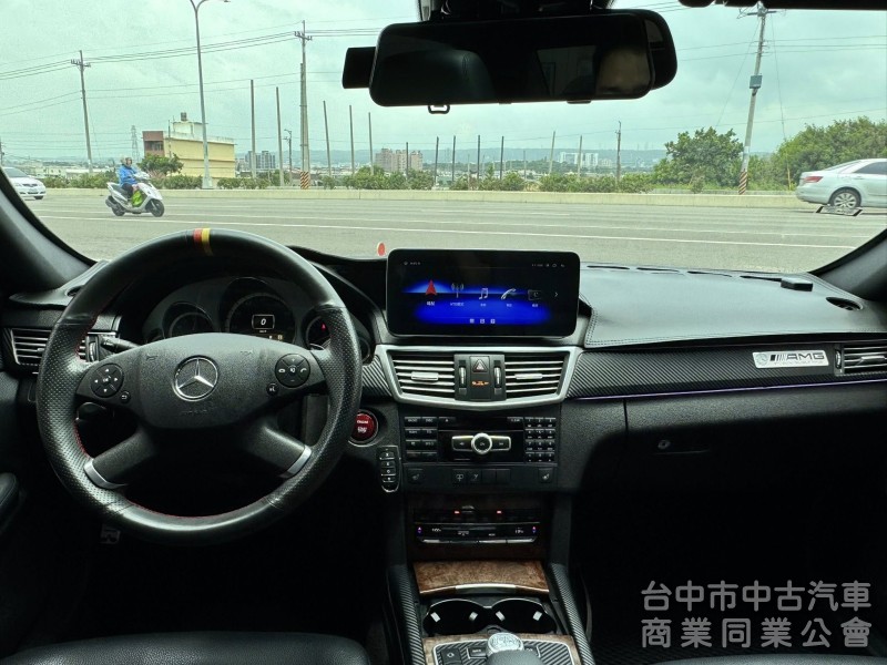 2011 賓士 E350 AMG 外匯美規頂配 E63外觀