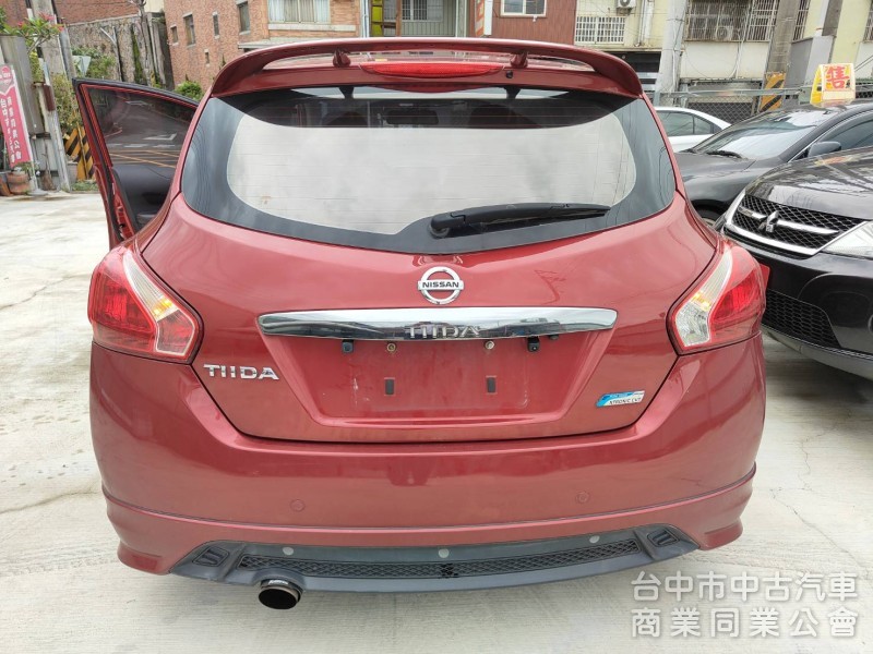 5門TIIDA售18.8萬一手車,認證車I-KEY摸門魚眼日行燈改避震尾管大包安卓17吋鋁圈你想要的都改好了