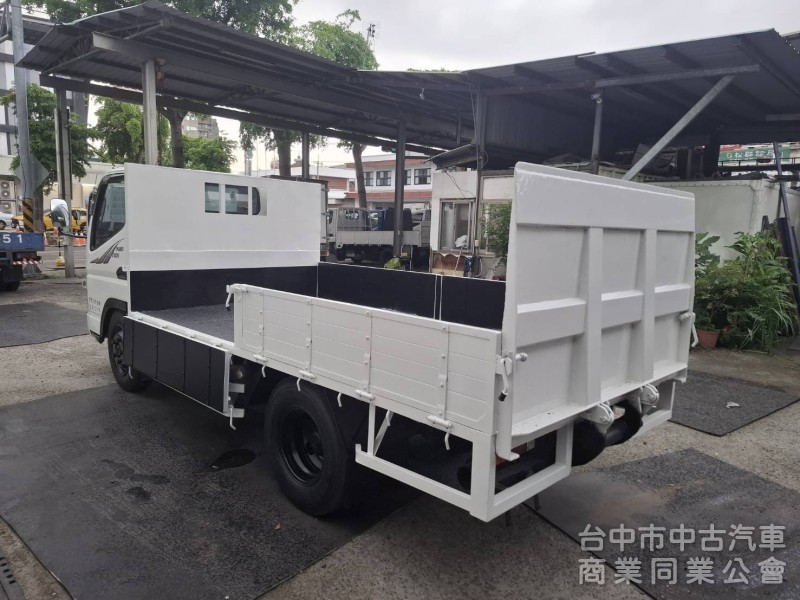 2011年3月出廠 堅達 11尺半 改雙扁 加裝尾門