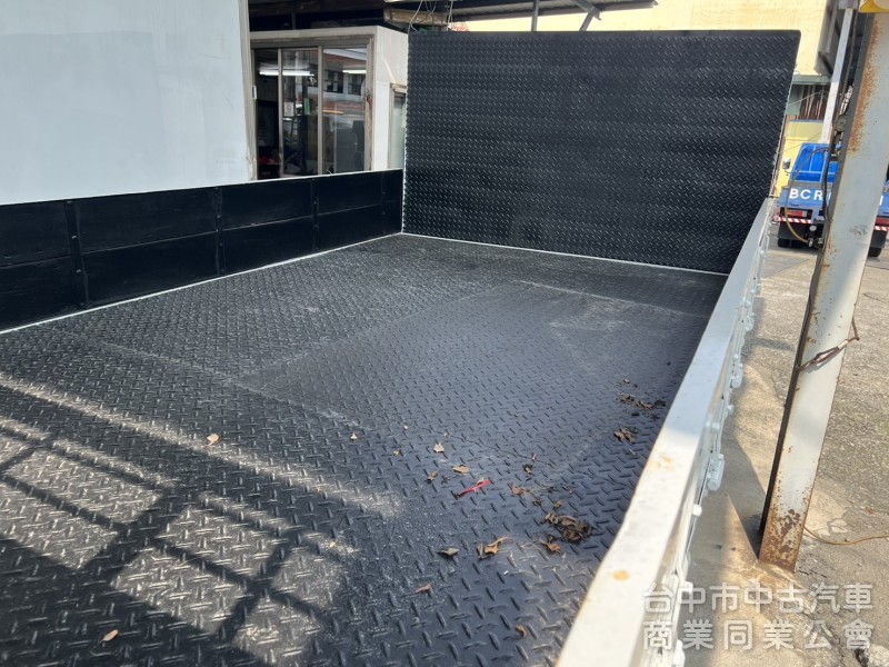 2013年領牌12年9月出廠 一路發 加長11尺半 鐵斗 大尾門 已升5噸