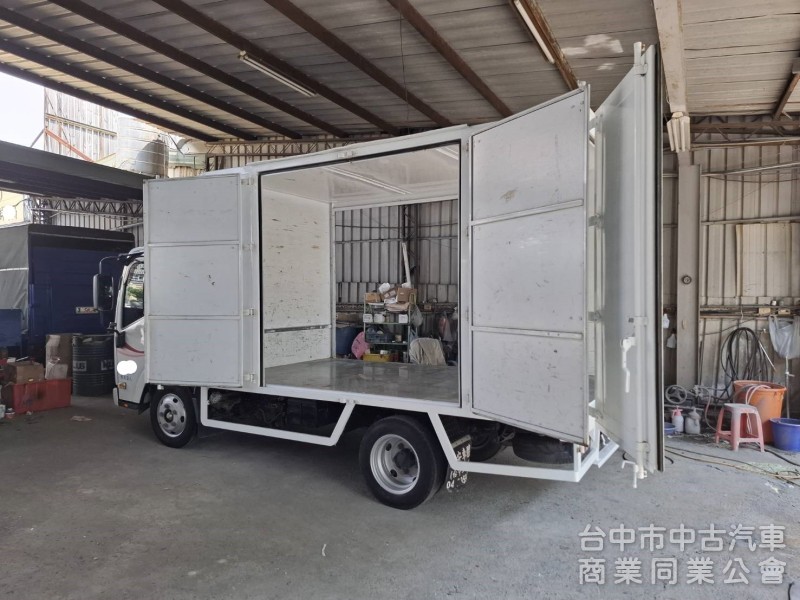 自排 2018年領牌17年11月出廠 一路發 加長11尺半 內高192公分 左右雙開門 已升5噸