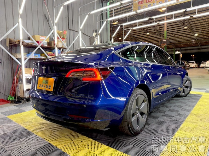 新達汽車 2021年 TESLA Model 3 SR 後座影音螢幕 可全貸