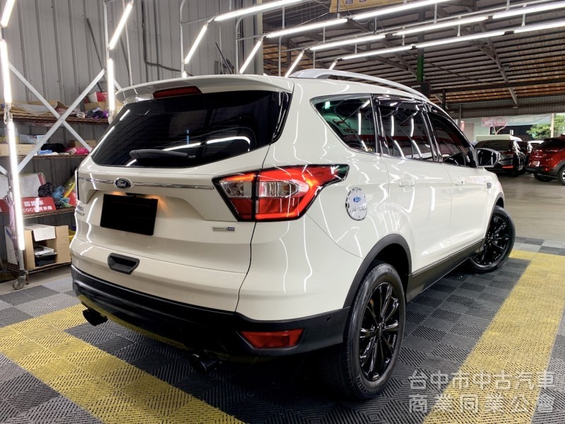 新達汽車 2018年 KUGA 勁黑版 Carplay ACC跟車 全景天窗 可全貸