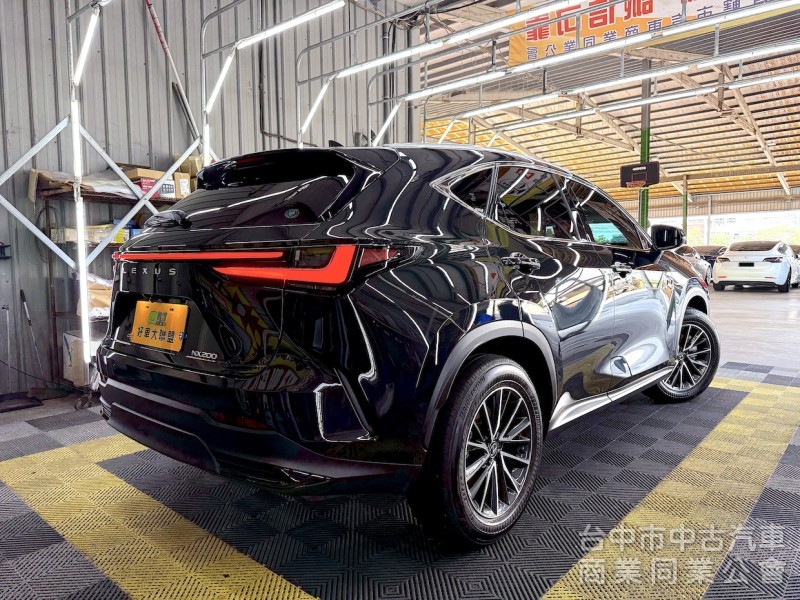 2024年 LEXUS NX200 CARPLAY 環景 可全貸