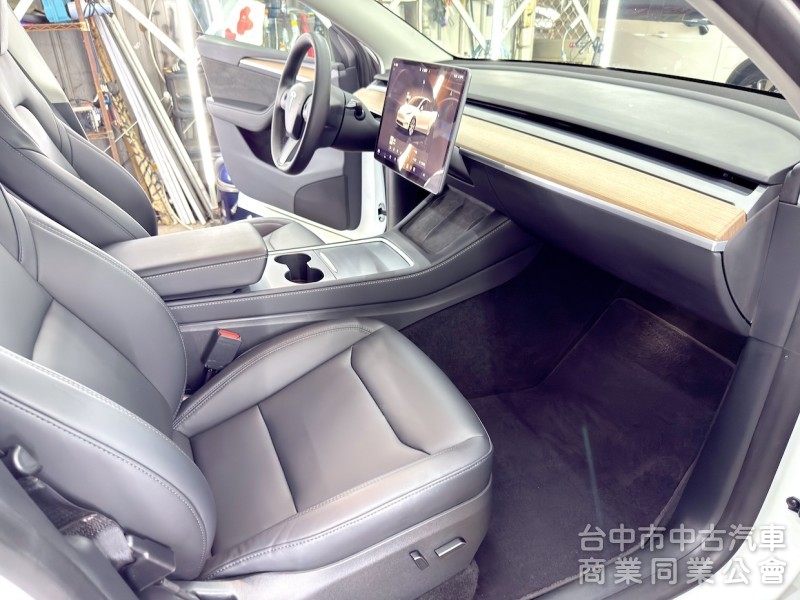 2022年 TESLA Model Y LR 可全貸