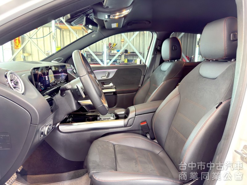 2023年 BENZ EQA250 AMG 夜色套件 可全貸