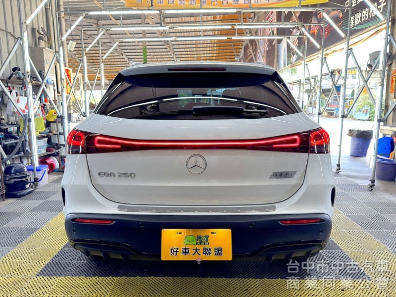 2023年 BENZ EQA250 AMG 夜色套件 可全貸