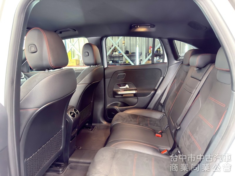 2023年 BENZ EQA250 AMG 夜色套件 可全貸