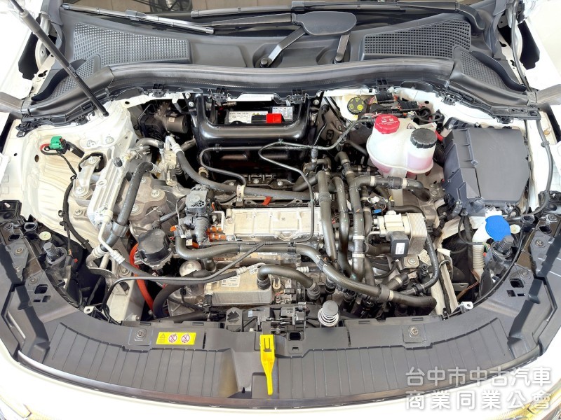2023年 BENZ EQA250 AMG 夜色套件 可全貸