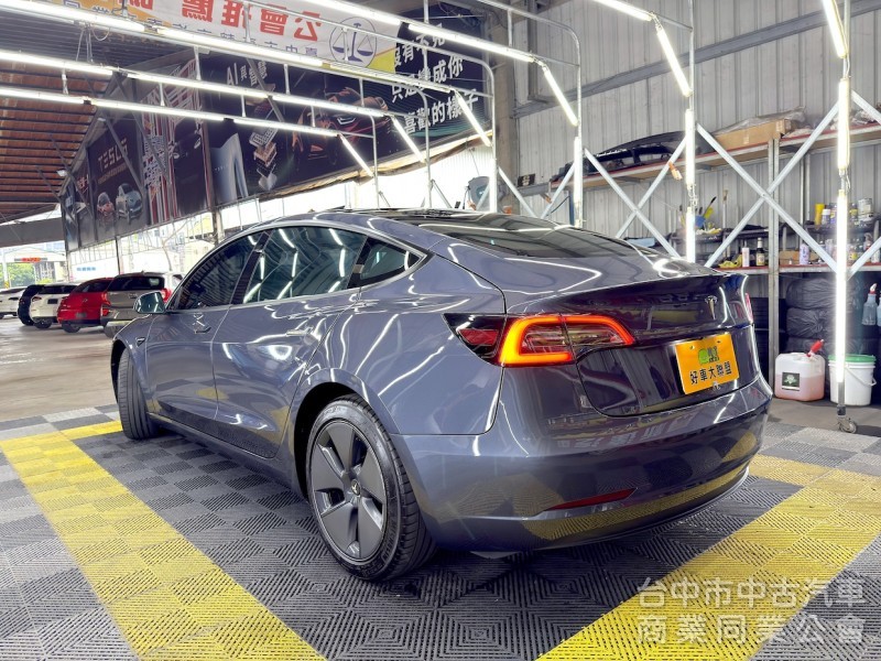 2022年 TESLA Model 3 LFP 可全貸