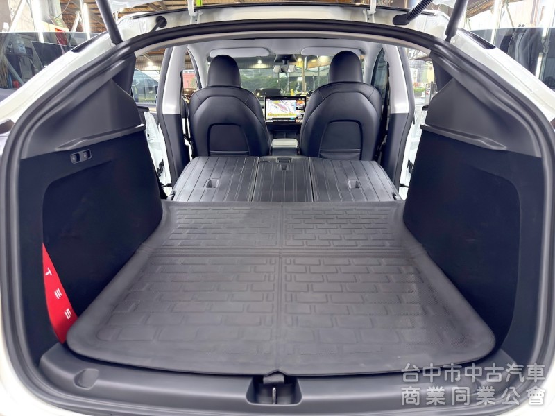 2024年 TESLA Model Y RWD 可全貸
