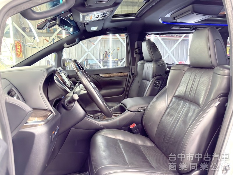 2019年 TOYOTA ALPHARD 可全貸