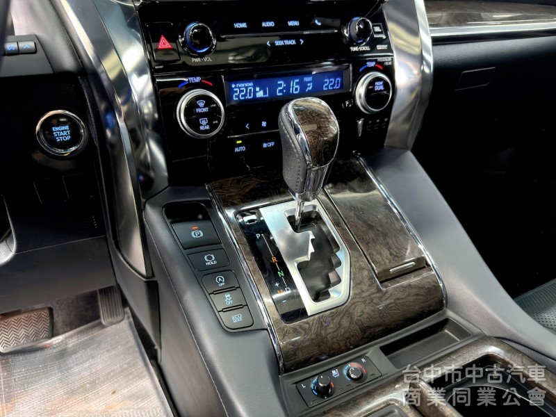 2019年 TOYOTA ALPHARD 可全貸
