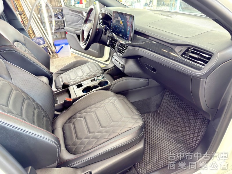 2023年 福特 Focus Wagon ST-Line Vignale 可全貸