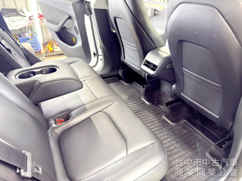 2023年 TESLA Model Y LR 可全貸