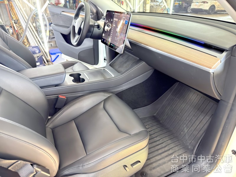 2023年 TESLA Model Y LR 可全貸