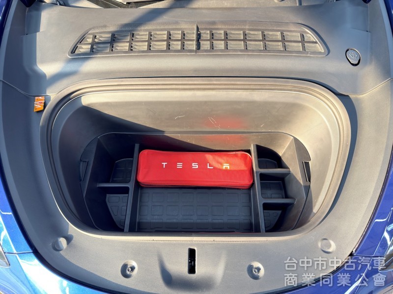 2023年 TESLA Model Y RWD EAP 可全貸