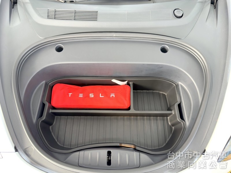 2022年 TESLA Model 3 LFP 可全貸