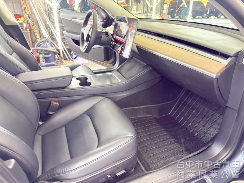 2022年 TESLA Model 3 LFP 可全貸