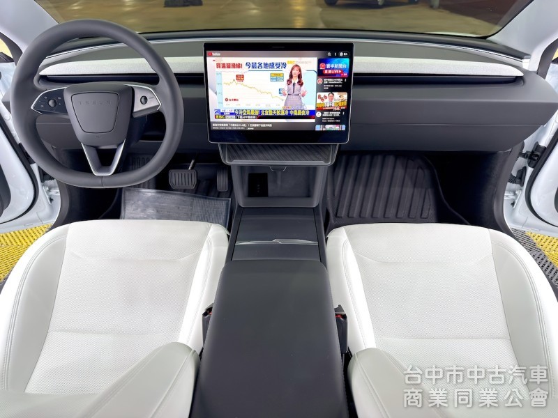 2025年 TESLA Model 3 SR 可全貸