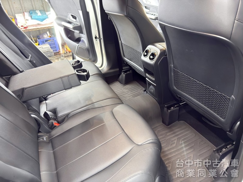 鑫達車業 2021年 BENZ GLA200 23P 可全貸