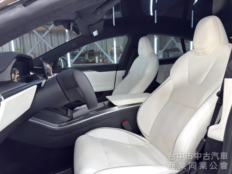 2023年 TESLA Model S Plaid 可全貸
