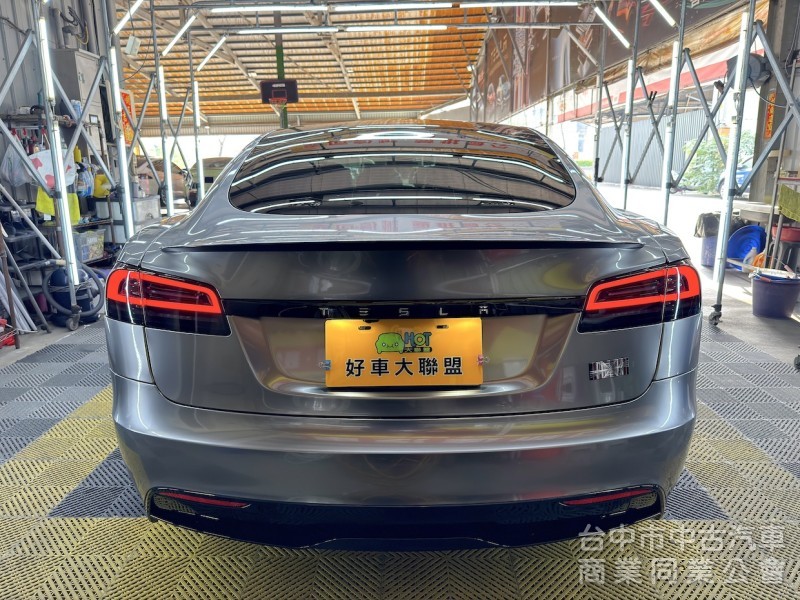 2023年 TESLA Model S Plaid 可全貸