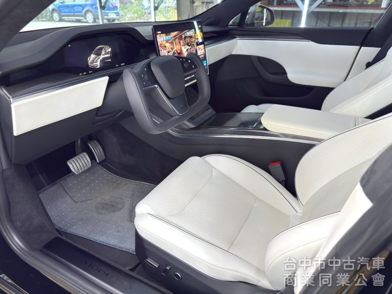 2023年 TESLA Model S Plaid 可全貸