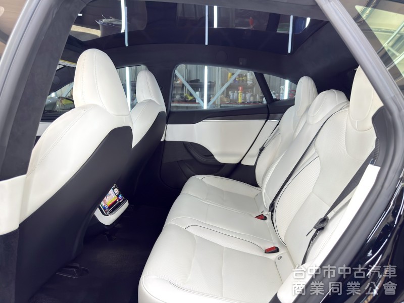 2023年 TESLA Model S Plaid 可全貸
