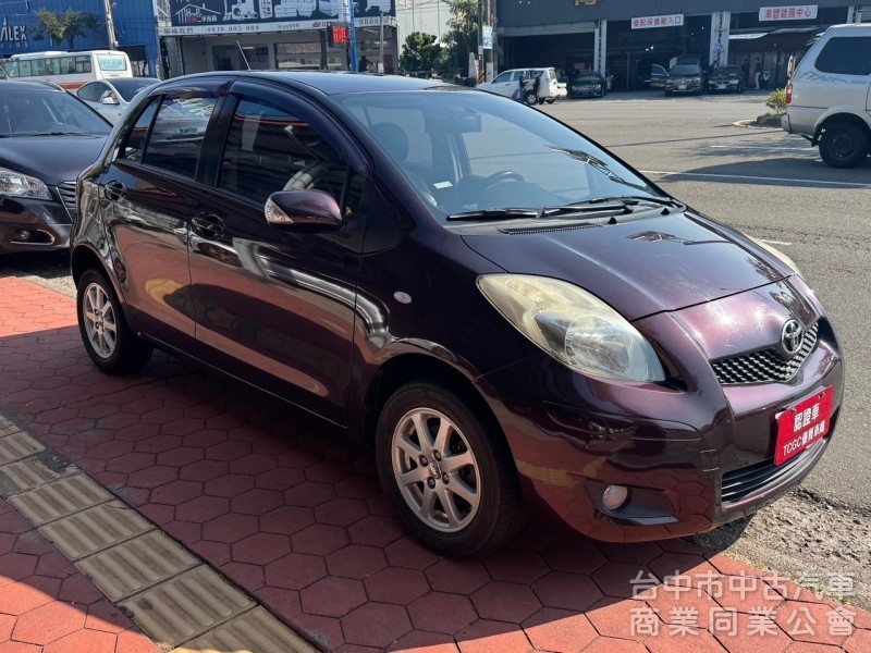 2012 Yaris 1.5 跑十五萬