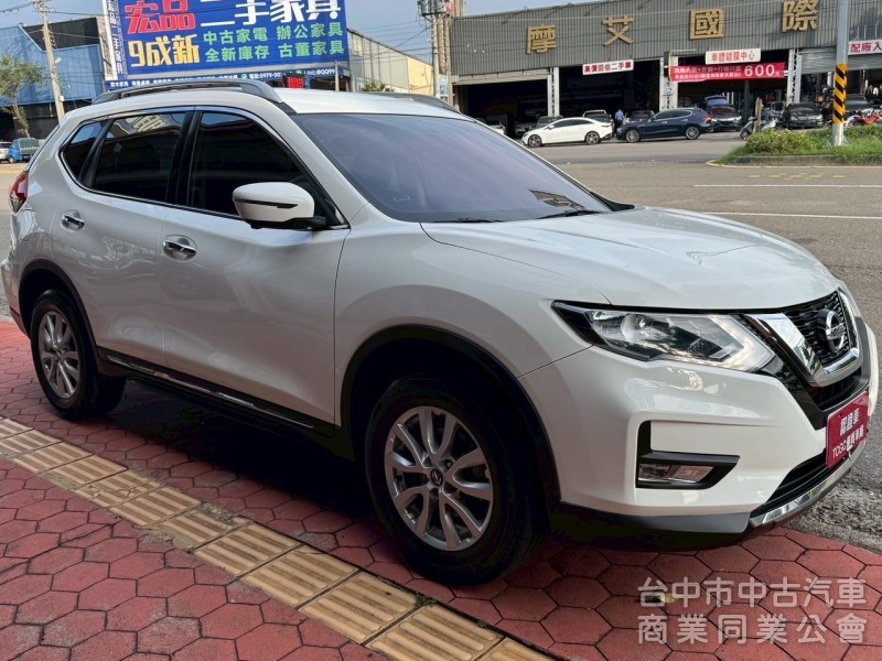 2018 X-Trail 2.0 玩美影音 跑六萬 原鈑