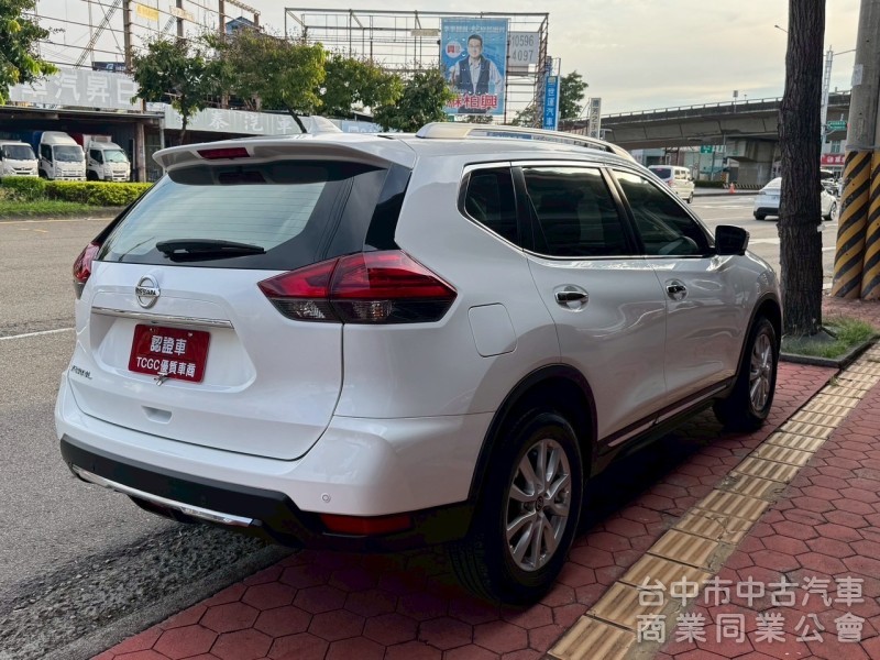 2018 X-Trail 2.0 玩美影音 跑六萬 原鈑