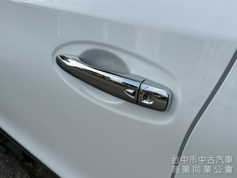 2018 X-Trail 2.0 玩美影音 跑六萬 原鈑