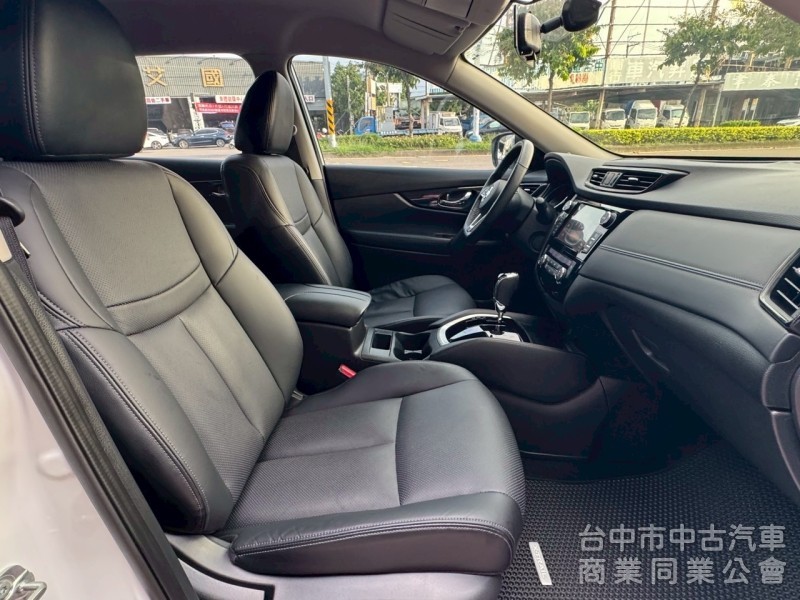 2018 X-Trail 2.0 玩美影音 跑六萬 原鈑