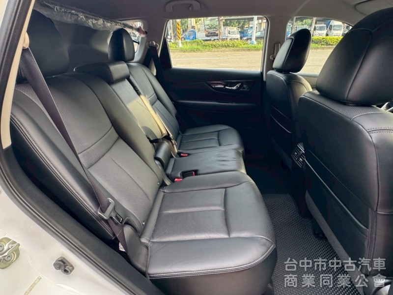 2018 X-Trail 2.0 玩美影音 跑六萬 原鈑