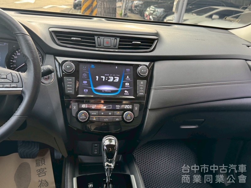 2018 X-Trail 2.0 玩美影音 跑六萬 原鈑